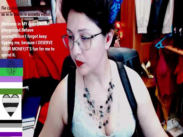 Live sex webcam photo for ImperatrizaS #270905492