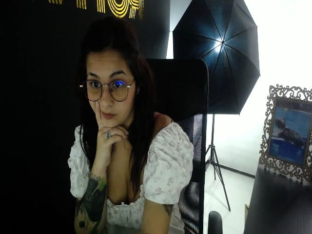 Live sex webcam photo for MissTiara_ #270909338