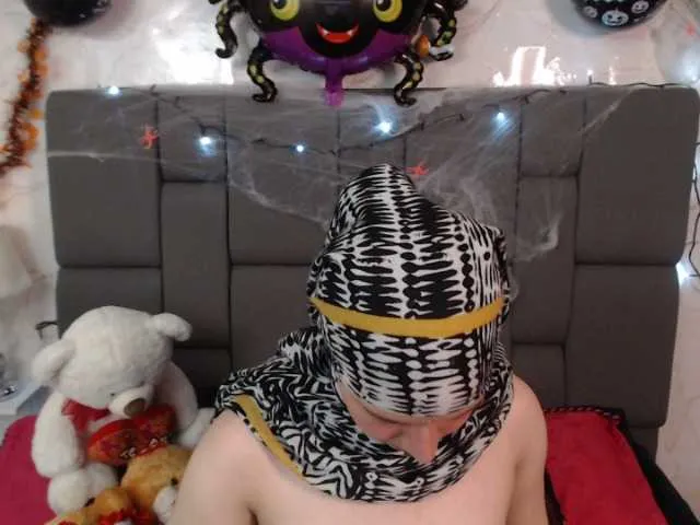 Live sex webcam photo for haddy18 #270903952