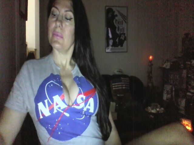 Live sex webcam photo for ExoticMixx #270909880
