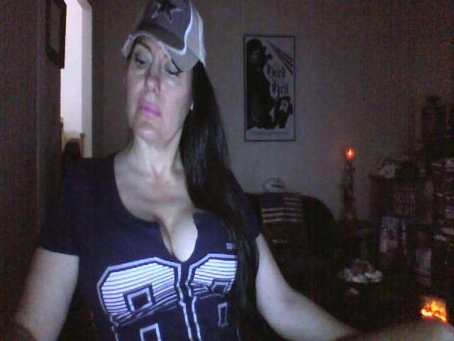 Live sex webcam photo for ExoticMixx #270910153