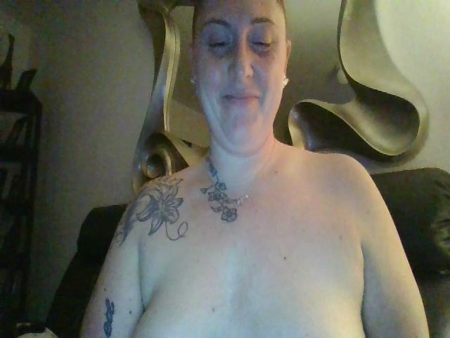 Live sex webcam photo for MISBBWQUEEN #270901415