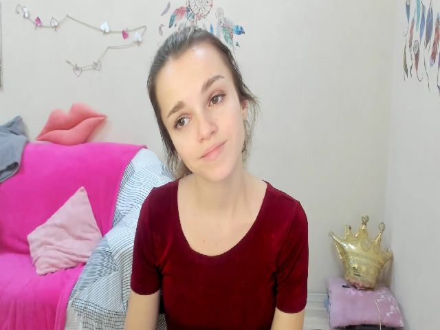 Live sex webcam photo for LoreinKis #270901959