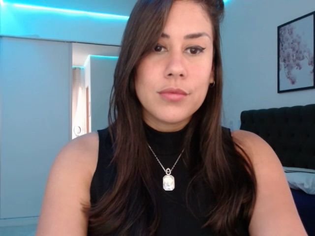 Live sex webcam photo for MrsLovage #270905773