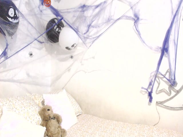 Live sex webcam photo for OnixxLee #270898182