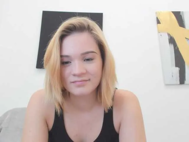 Live sex webcam photo for AlexisTexas18 #270904085