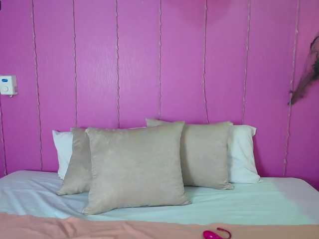 Live sex webcam photo for laurenxl #270904207