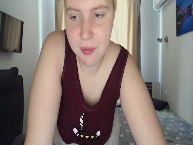 Live sex webcam photo for SweetnessLucy #270901036