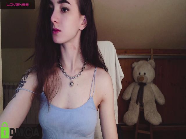 Live sex webcam photo for CookiePetite #270904737