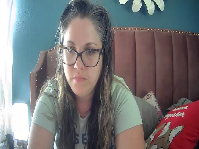 Live sex webcam photo for Laural55 #270908646