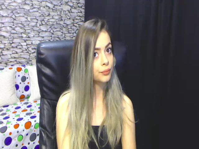 Live sex webcam photo for Kailyn_moen #270910761