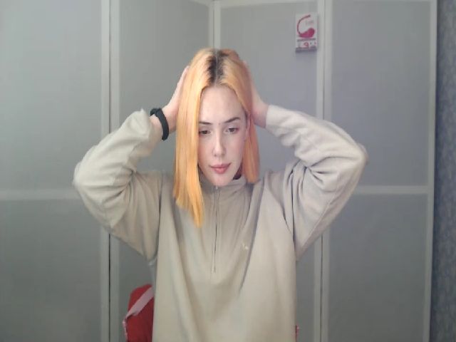 Live sex webcam photo for Matilda666 #270897943