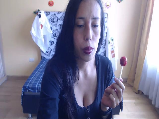 Live sex webcam photo for Anniiefox #270907203