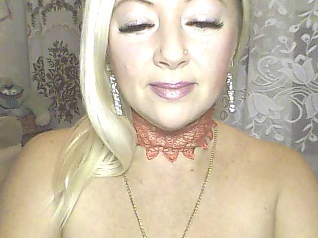 Live sex webcam photo for AnnaSnowy #270919834