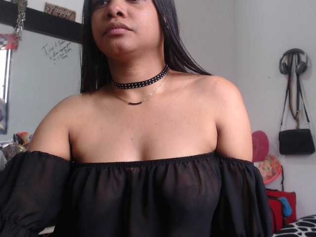 Live sex webcam photo for Morenitahotxx #270925653