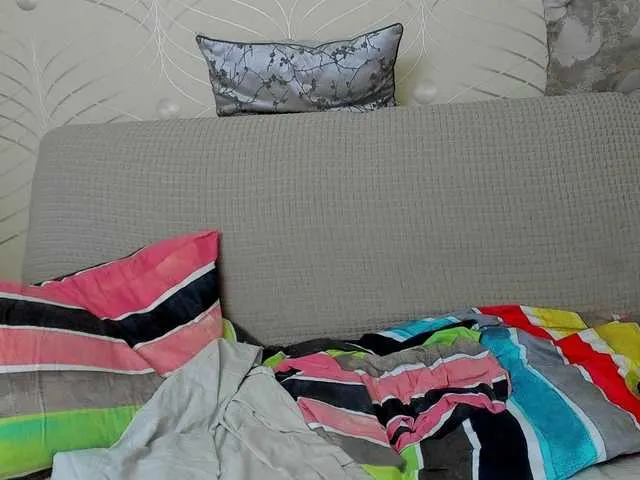 Live sex webcam photo for come2mom #270925046