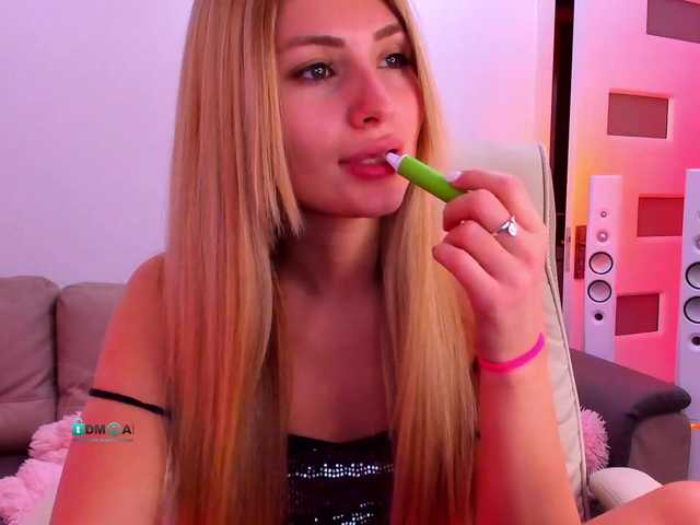 Live sex webcam photo for meow #270911154