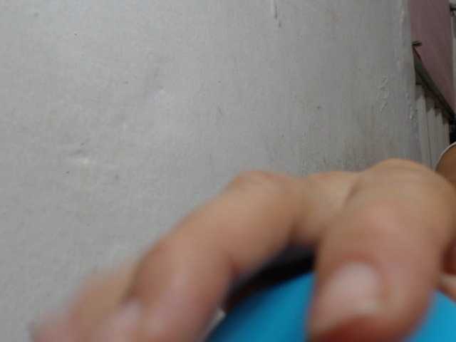 Live sex webcam photo for JuanitaWouti #270916933