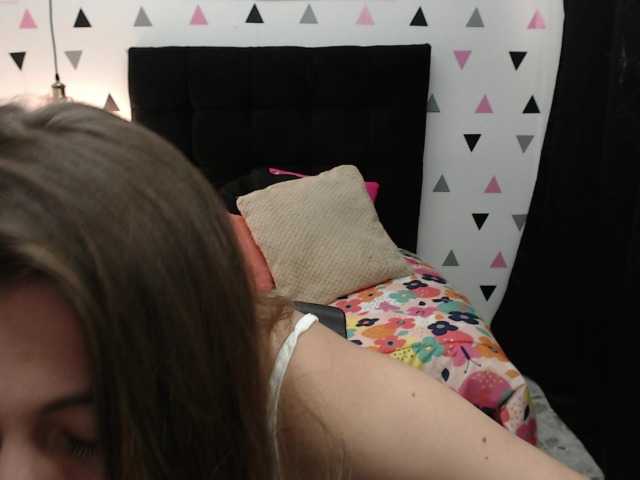 Live sex webcam photo for Emmma- #270925479