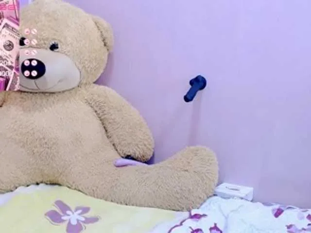 Live sex webcam photo for GlendaHolt #270916895