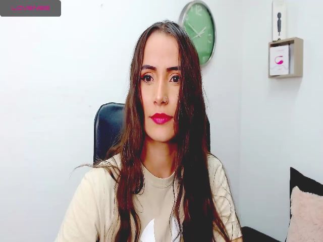 Live sex webcam photo for Avaa22_ #270927734