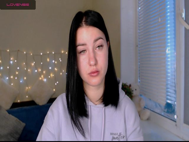 Live sex webcam photo for JenniferGill #270916699