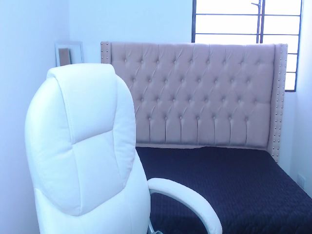 Live sex webcam photo for Tattiana_love #270923235