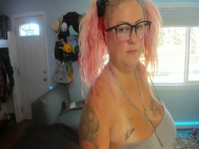 Live sex webcam photo for Janrubygirl #270926440