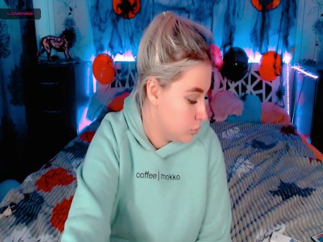 Live sex webcam photo for LindaRichXX #270918835