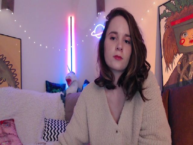 Live sex webcam photo for LizzyPeach #270927815