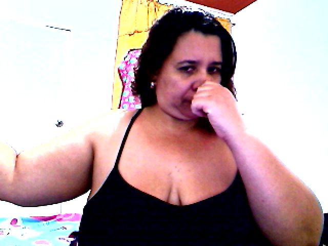 Live sex webcam photo for LatinaBigAss4 #270922117