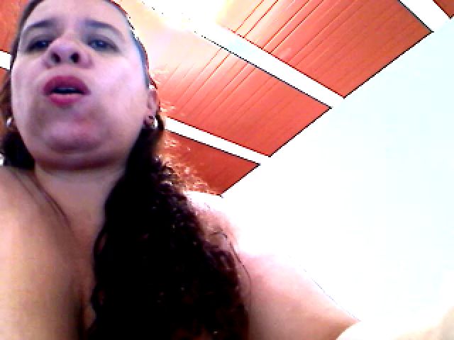 Live sex webcam photo for LatinaBigAss4 #270928351