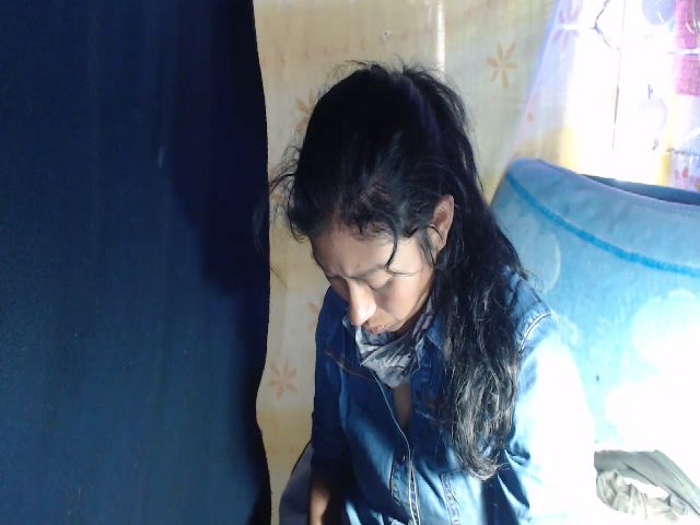 Live sex webcam photo for CHILENITAHOT #270923571