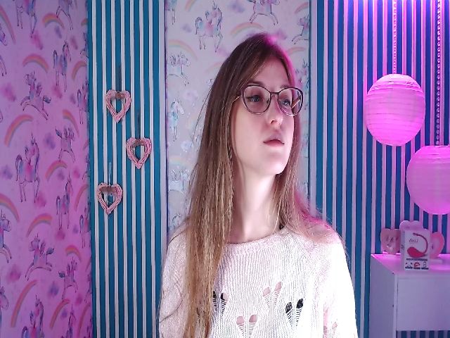 Live sex webcam photo for JennyLovelyS #270918090