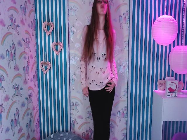 Live sex webcam photo for JennyLovelyS #270918220