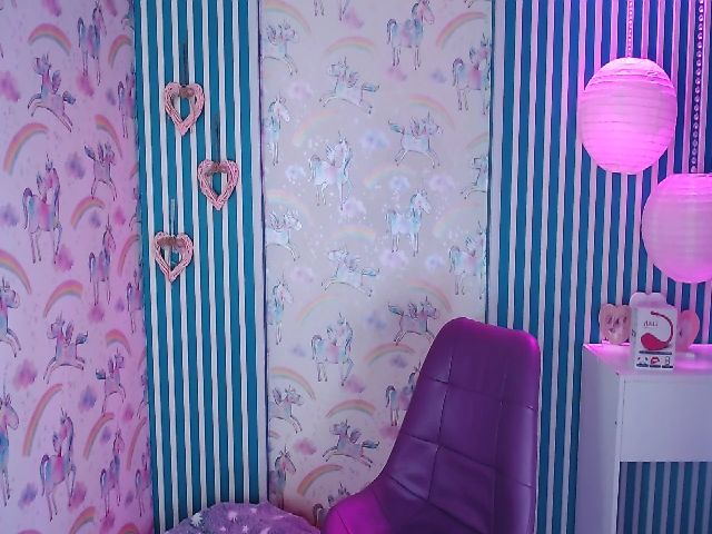 Live sex webcam photo for JennyLovelyS #270918280