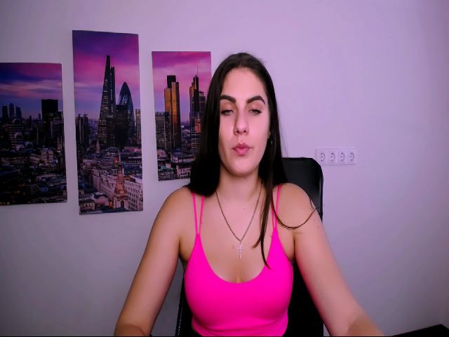 Live sex webcam photo for MollyKiss_ #270921275