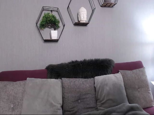 Live sex webcam photo for AuroraXSky #270918429