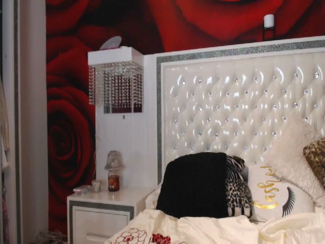 Live sex webcam photo for NikkyCZ #270920816