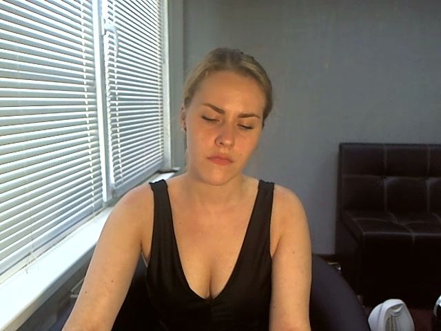 Live sex webcam photo for AnnnaLia #270917908