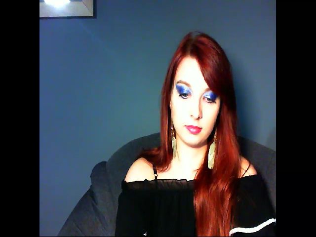 Live sex webcam photo for VirginLuna18 #270921630