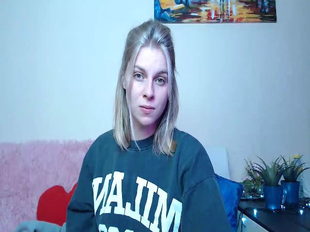 Live sex webcam photo for Alexajoyy #270917930
