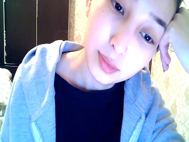 Live sex webcam photo for MissMolly____ #270928186