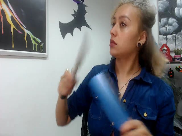 Live sex webcam photo for Emily_sweet2 #270922955