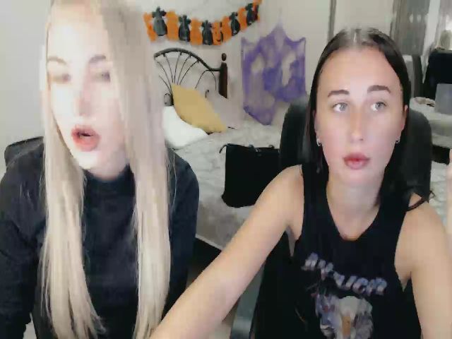 Live sex webcam photo for Im_a_Queen #270923434