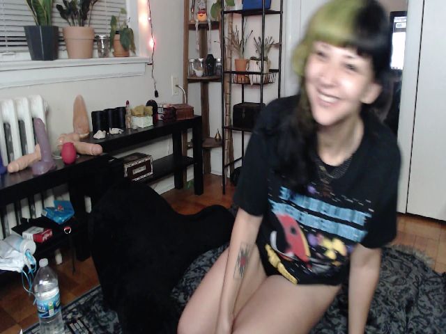 Live sex webcam photo for YourDruidess #270917375