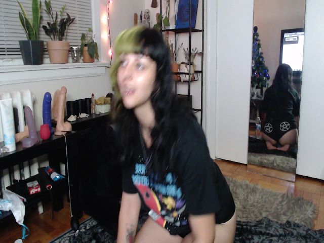 Live sex webcam photo for YourDruidess #270918959