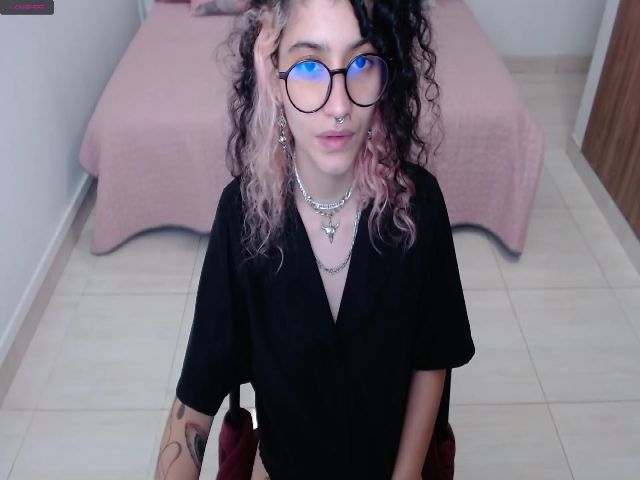 Live sex webcam photo for Myzore #270913203