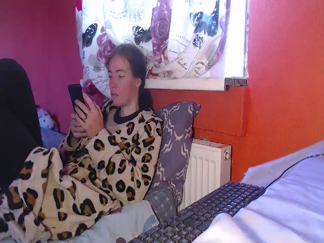 Live sex webcam photo for HOT_JULLYXXX #270917715