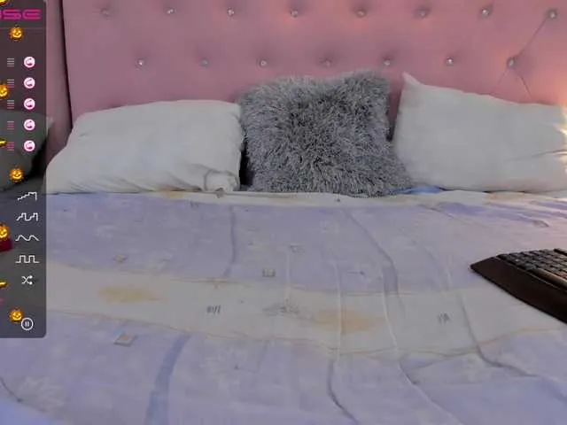 Live sex webcam photo for ElectraJones #270912167